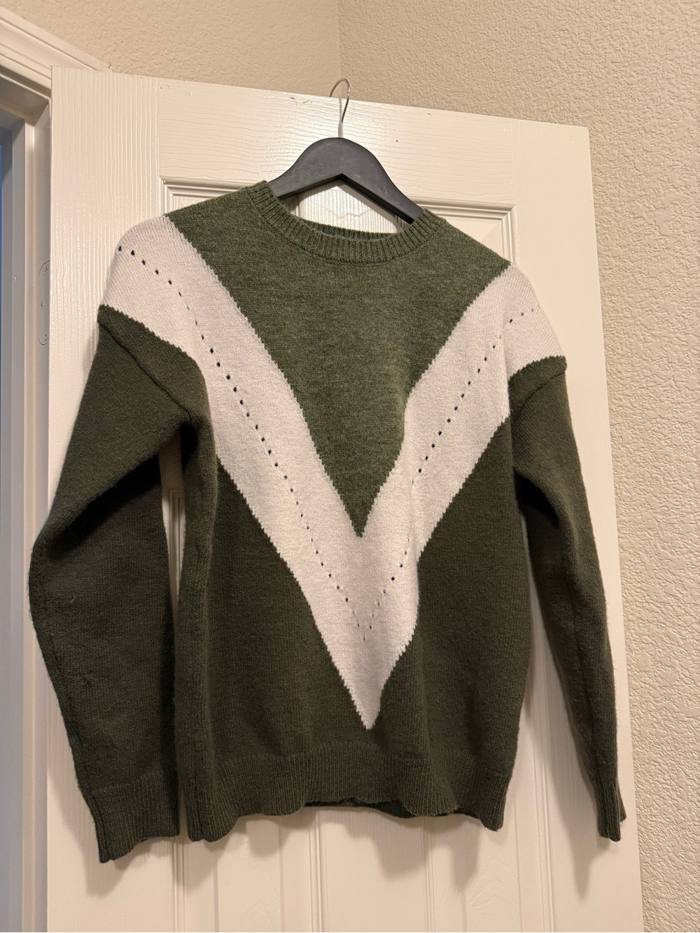 Unbranded Olive Green Sweater | Size Medium